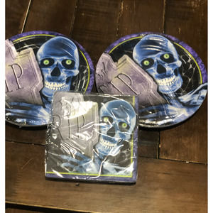 NWT HALLOWEEN PARTY Bundle Plates Napkins‎ Cups Creepy Bones RIP Grave Skeleton